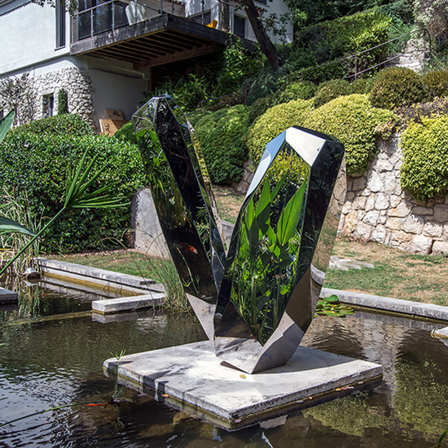 Large Stainless Steel Sculpture Crystal Stone Professional Custom Stainless Steel Sculpture large stainless steel sculpture crystal stone professional custom stainless steel sculpture